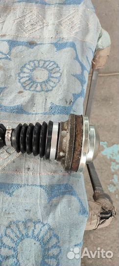 Передний правый привод в сборе