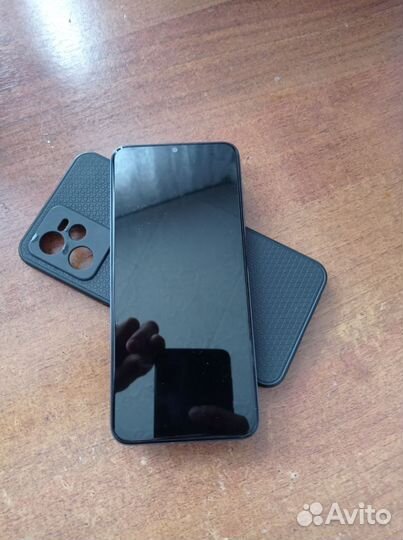 Телефон realme с 35