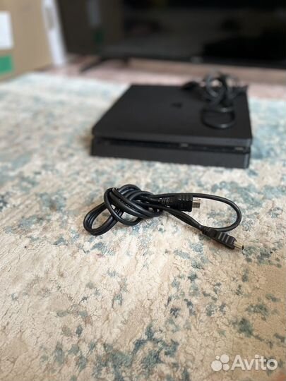 Игровая приставка ps4 slim 500gb