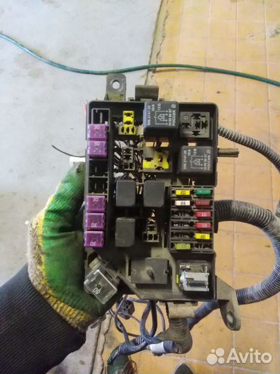 Блок предохранителей Chevrolet Lanos