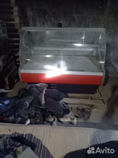 Холодильная витрина бу