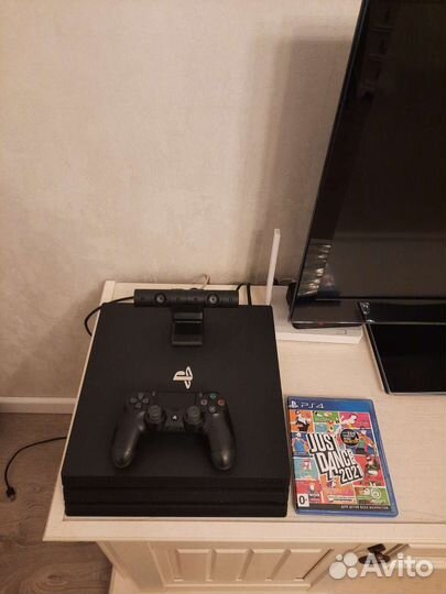 Sony playstation 4 PS4 pro (7108B) 1tb с играми