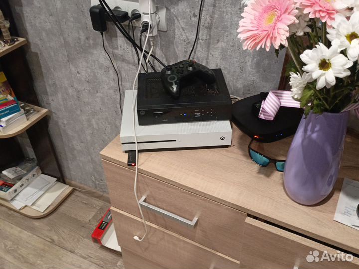 Игровая приставка xbox series оnes 1 tb