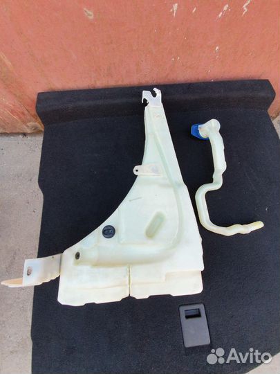 Бачок стеклоомывателя на Porsche Cayenne 957