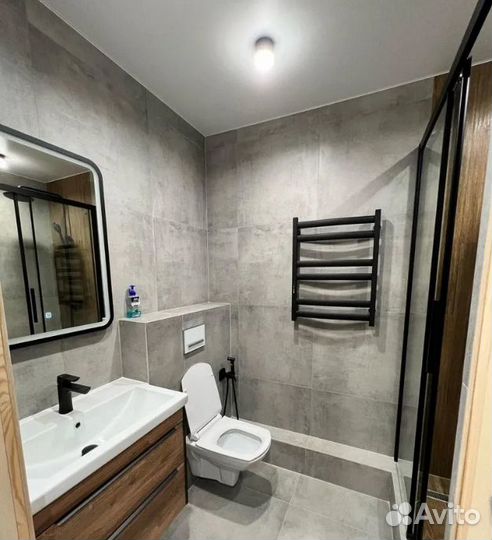 Ремонт ванной комнаты (от фирмы). Плиточники