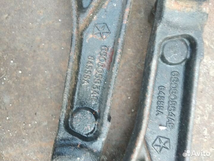 Dodge Dart 13-16, Chrysler 200 рычаг передний