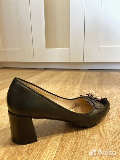 Туфли 37 размер carlo pazolini