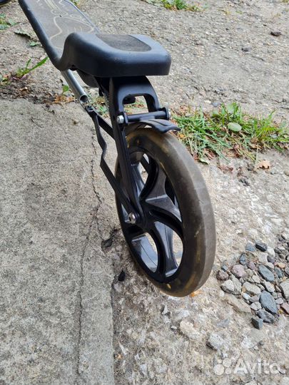 Инерционный самокат трехколесный