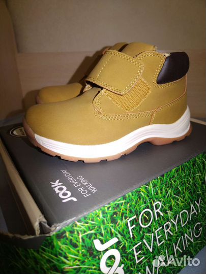 Ботинки для мальчика 28 размер Новые