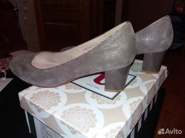 Новые замшевые туфли