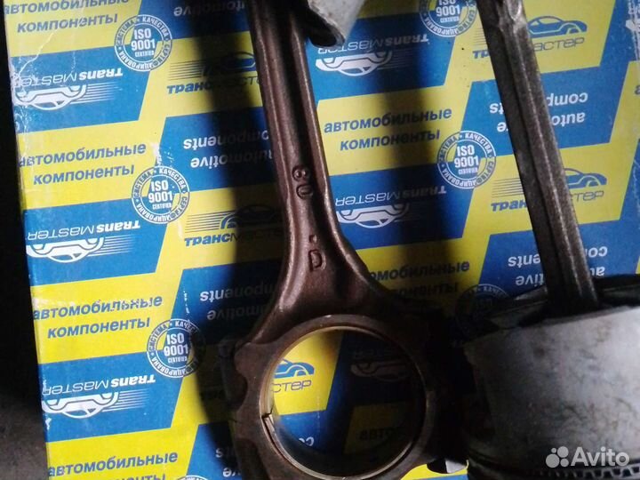 Поршень с шатуном honda D15B