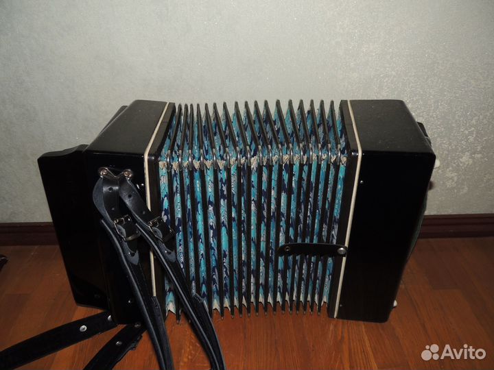 Заказная Кировская гармонь фа диез