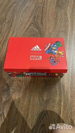 Кроссовки adidas 35 размер