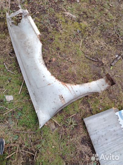 Крыло переднее левое ниссан сани