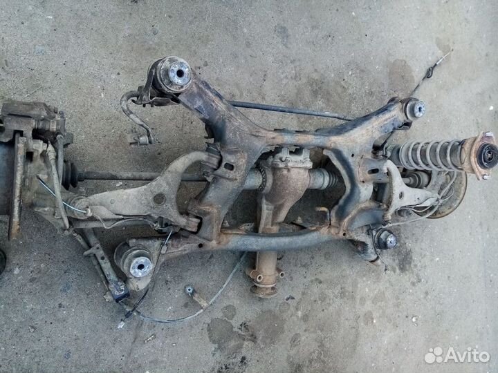 Задняя балка подрамник Subaru Forester S12