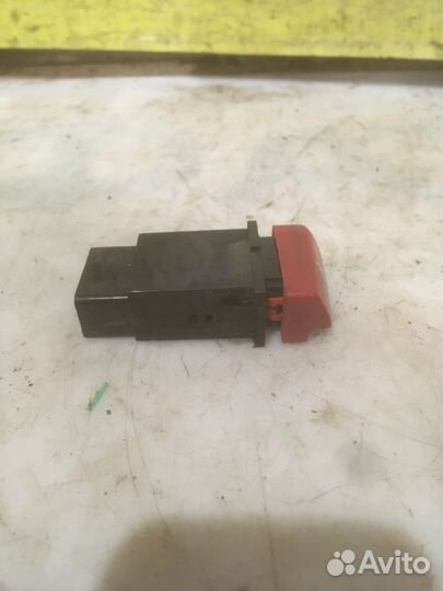 Кнопка аварийной сигнализации Kia Rio