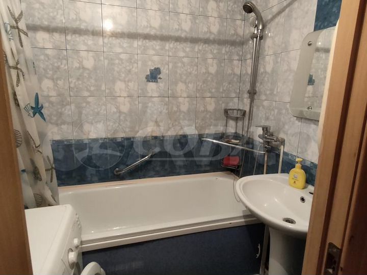 2-к. квартира, 64 м², 2/10 эт.