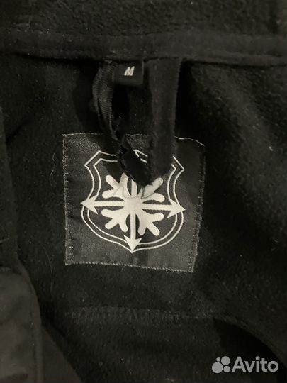 Ветровка Hella