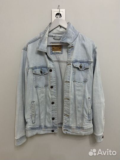 Джинсовая куртка