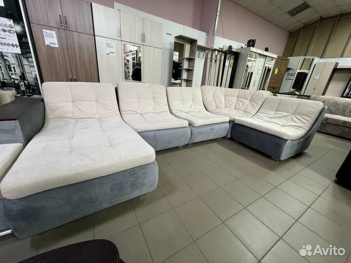 Диван шикарный