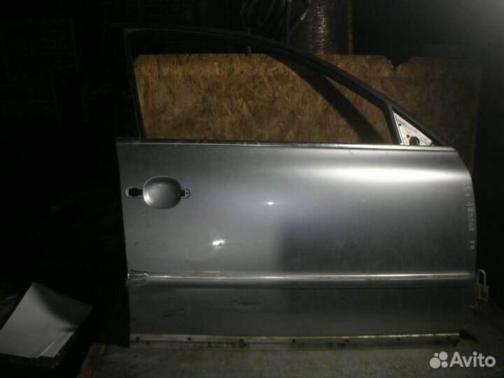 Дверь передняя правая VW Passat B5 2000-2005