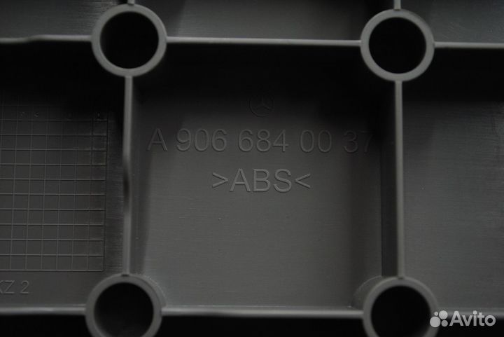 Крышка Sprinter W906 2006-2018