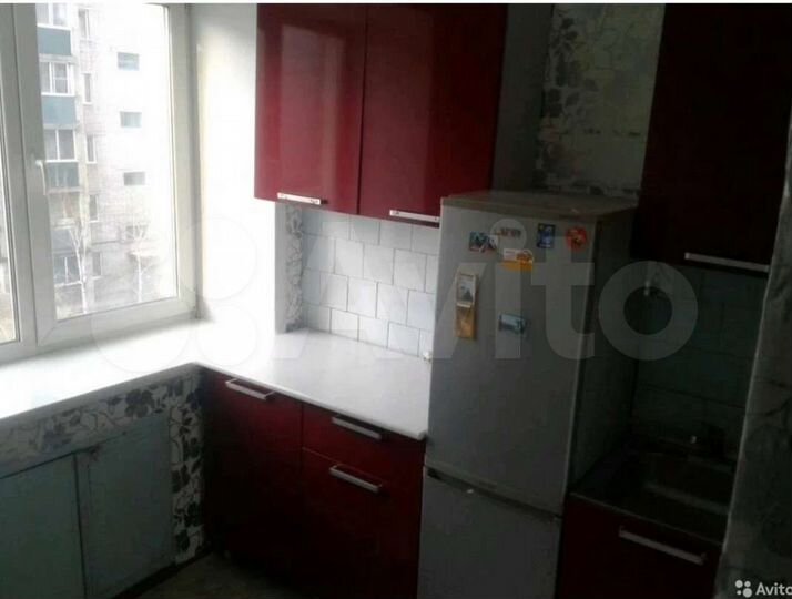 3-к. квартира, 50 м², 3/5 эт.