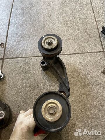 Кронштейн роликов Lexus Lx450D J200 4.5 1vdftv