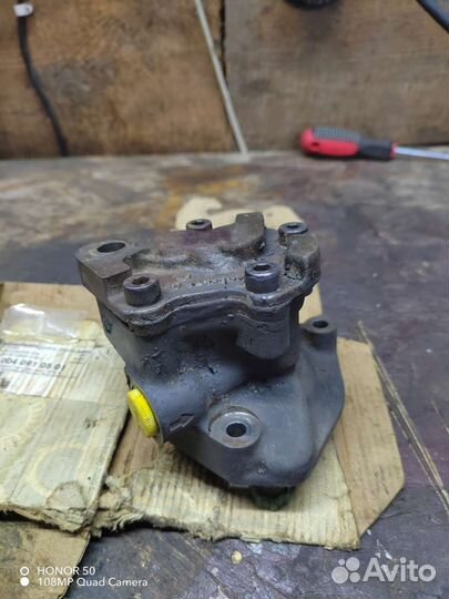 Насос топливный низкого давления A0040910501