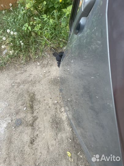 Дверь передняя левая Ниссан Тиида 2004-2012 г.в