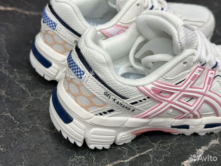 Кроссовки женские Asics розовые