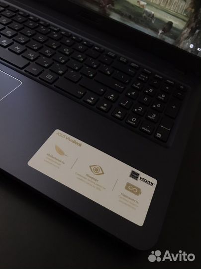 Ноутбук asus