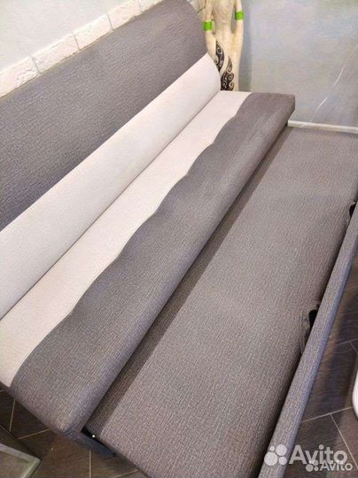 Диван кухонный