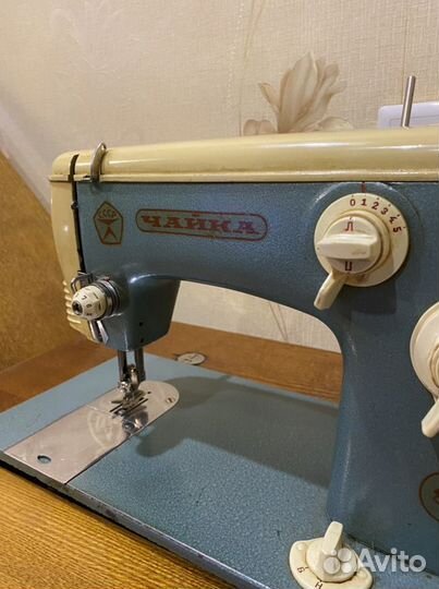 Швейная машина Чайка