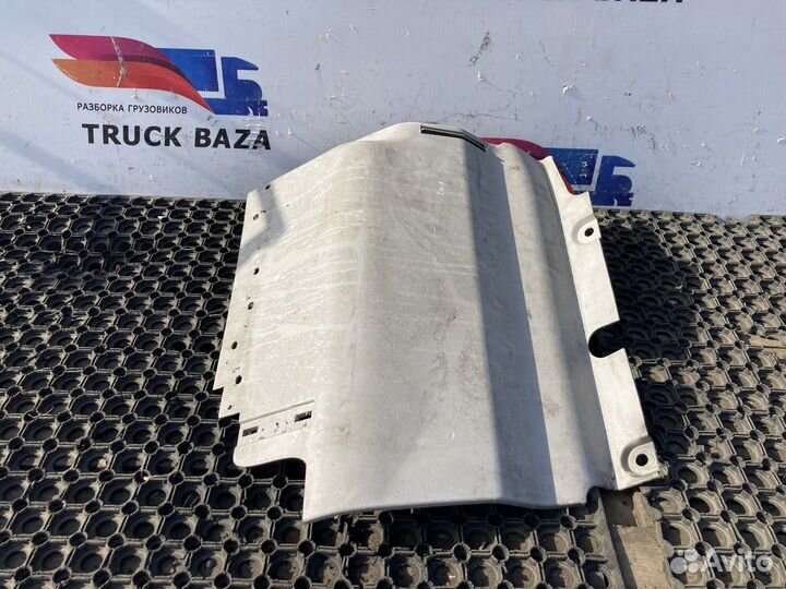 Накладка панели приборов Volvo VNL