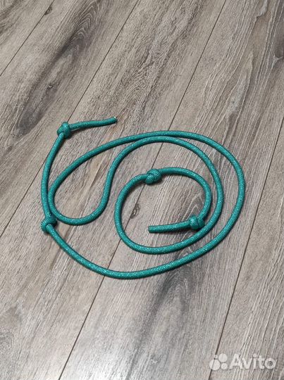 Гимнастическая скакалка