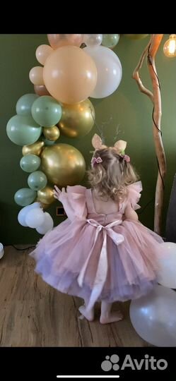 Платье праздничное