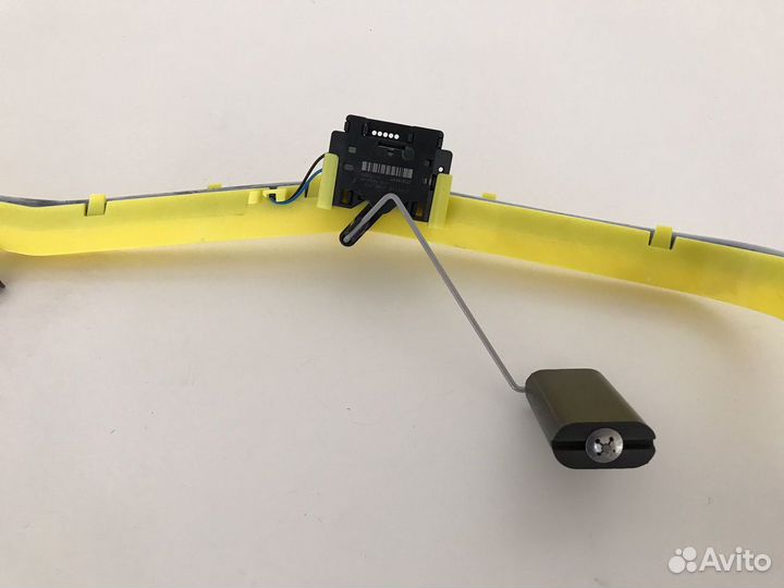 Кронштейн топливного бака Discovery 4