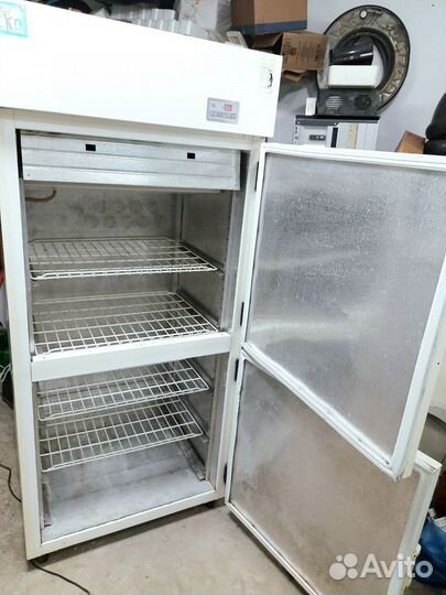 Холодильный шкаф Bolarus, 700 литров