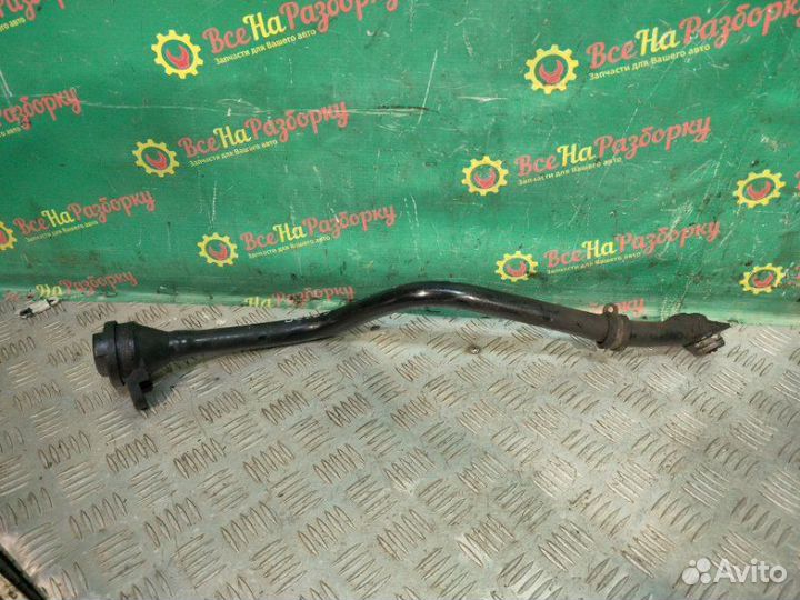 Маслозаливная горловина Mercedes-Benz Vito W638