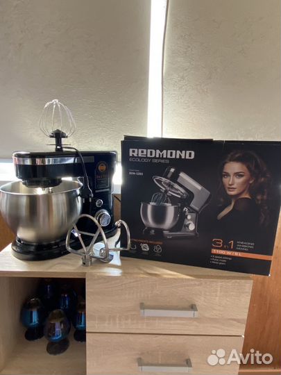 Кухонный комбайн redmond