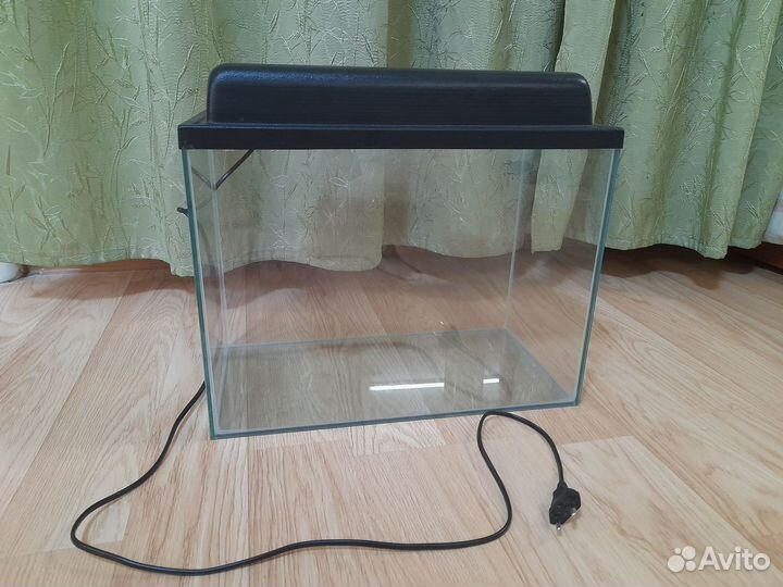 Аквариум для рыбок с комплектом