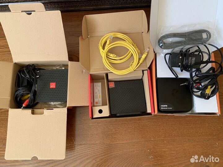 Wifi роутер, приставка тв(2 шт.)