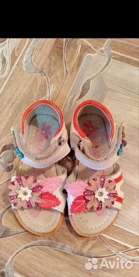 Босоножки для девочки