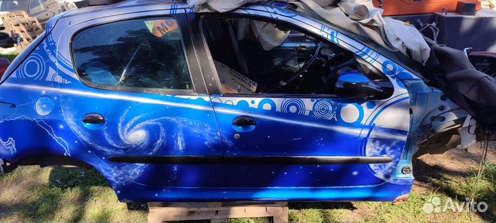 Пежо 206 дверь