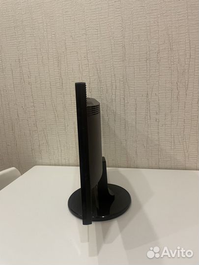 Монитор Packard Bell 19