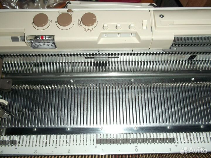 Вязальная машина Зингер SK-700/60+ажурная каретка