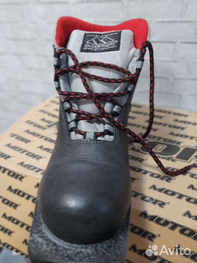 Лыжные ботинки классические