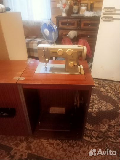 Швейная машинка Подольск ножная рабочая