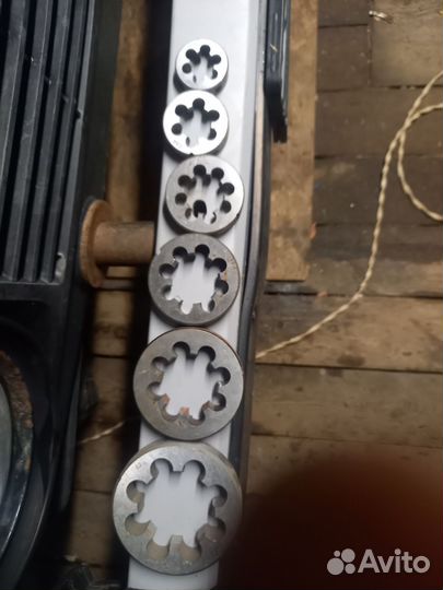 Метчики и плашки